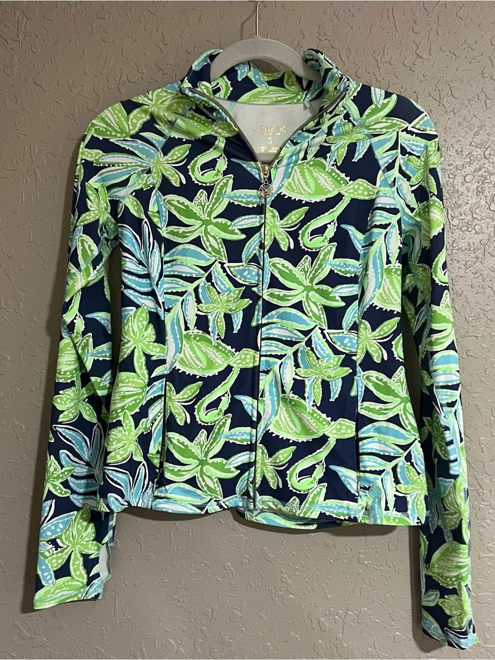 Lilly Pulitzer Luxletic Breaker Jacket Sapphire Pool Tropical Tango Size Small